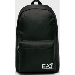 EA7 Emporio Armani - Plecak. Czarne plecaki męskie EA7 Emporio Armani, w paski, z poliesteru. W wyprzedaży za 229,90 zł.