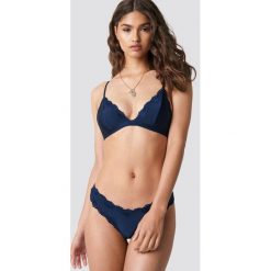 NA-KD Lingerie Stringi z koronkowym wykończeniem - Blue,Navy. Niebieskie stringi NA-KD Lingerie, z koronki. Za 40,95 zł.