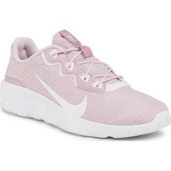 Buty NIKE - Explore Strada CD7091 602 Barely Rose/White/Plum Chalk. Różowe półbuty damskie Nike, na co dzień, bez wzorów, z tworzywa sztucznego, bez obcasa, na płaskiej podeszwie, bez zapięcia. W wyprzedaży za 219,00 zł.