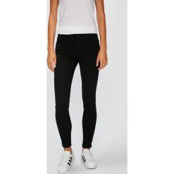 Jeansy damskie: Vero Moda - Jeansy