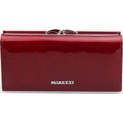 Portfel Damski Skórzany Moretti Czerwony. Czerwone portfele damskie Estetino, bez wzorów. Za 109,00 zł.