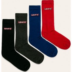 Levi's - Skarpety (4-pack). Czerwone skarpetki męskie Levi's®, bez wzorów, z elastanu. Za 89,90 zł.