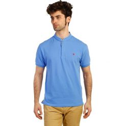 Koszulka polo w kolorze niebieskim. Niebieskie koszulki męskie The Time of Bocha, m, bez wzorów, polo, bez rękawów. W wyprzedaży za 89,95 zł.
