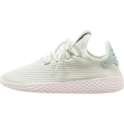Adidas Originals PW TENNIS HU Tenisówki i Trampki linen green/footwear white. Zielone trampki męskie adidas Originals, z tworzywa sztucznego. W wyprzedaży za 197,40 zł.