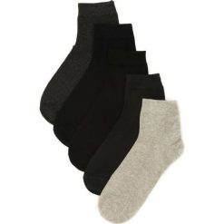10-Pack Mix Kolorów-Skarpetki Criss Cross. Czarne skarpetki męskie Born2be, bez wzorów. Za 49,99 zł.