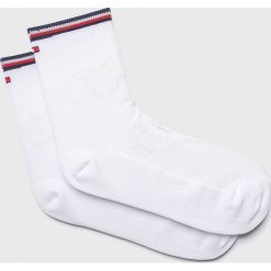Tommy Hilfiger - Skarpetki. Białe skarpetki damskie TOMMY HILFIGER, bez wzorów, z poliamidu. W wyprzedaży za 29,90 zł.