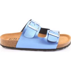 Niebieskie Klapki medyczne BIOX blue. Niebieskie klapki damskie ButyModne, w paski, z zamszu, bez obcasa. W wyprzedaży za 139,00 zł.