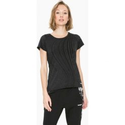 Koszulka funkcyjna w kolorze czarnym. Czarne bluzki sportowe damskie marki Desigual Sport, s, z materiału. W wyprzedaży za 65,95 zł.