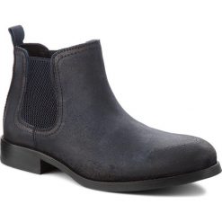 Sztyblety TOMMY JEANS - Casual Chelsea Suede EM0EM00142 Ink 006. Niebieskie sztyblety męskie Tommy Jeans, z jeansu, bez zapięcia. W wyprzedaży za 419,00 zł.