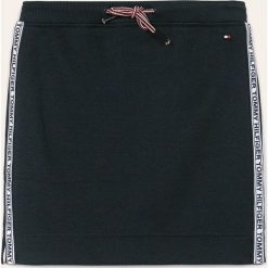 Tommy Hilfiger - Spódnica dziecięca 116-176 cm. Niebieskie spódniczki dziewczęce TOMMY HILFIGER, na co dzień, bez wzorów, z bawełny, mini, proste. W wyprzedaży za 159,90 zł.