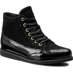 Botki OLEKSY - 2104 542/147 Czarny Lakier/Czarny Zamsz. Czarne buty zimowe damskie Oleksy, z lakierowanej skóry. W wyprzedaży za 249,00 zł.