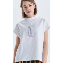 Koszulka z motywem - Biały. Białe t-shirty damskie marki Cropp, s. Za 29,99 zł.