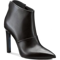 Botki GINO ROSSI - Ingrid DBH161-S39-E100-9900-0 99. Czarne buty zimowe damskie Gino Rossi, ze skóry, na obcasie. W wyprzedaży za 329,00 zł.