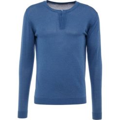 Nuur SERAFINO Sweter blue. Niebieskie swetry klasyczne męskie marki Nuur, m, z bawełny. W wyprzedaży za 735,20 zł.