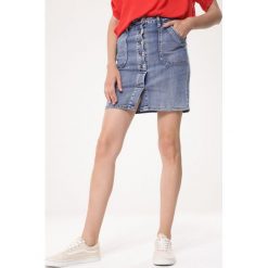 Jasnoniebieska Spódnica Very Well To Do. Niebieskie spódniczki dziewczęce Born2be, w paski, z jeansu, eleganckie, mini, sportowe. Za 59,99 zł.