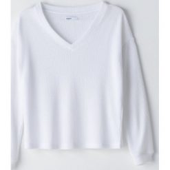 Lekki sweter z wiskozą -. Swetry damskie Cropp, m, bez wzorów, z wiskozy, bez rękawów, bez kaptura. Za 59,99 zł.