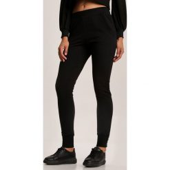 Czarne Spodnie Jynona. Czarne spodnie damskie Renee, s, z dresówki. Za 89,99 zł.
