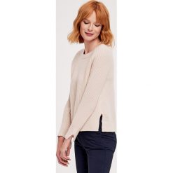 Kaszmirowy sweter w kolorze beżowym. Brązowe swetry damskie ZOCHA, s, z kaszmiru. W wyprzedaży za 319,95 zł.