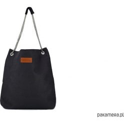 Torba worek Mili Chic black łańcuch. Czarne torebki klasyczne damskie Pakamera, bez wzorów, na ramię, bez dodatków. Za 179,00 zł.
