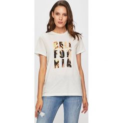 Vero Moda - T-shirt. Białe bluzki damskie Vero Moda, s, z nadrukiem, z bawełny, z okrągłym kołnierzem. W wyprzedaży za 49,90 zł.