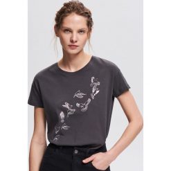 T-shirt z nadrukiem - Szary. Szare t-shirty chłopięce marki Reserved, s, z nadrukiem. Za 29,99 zł.