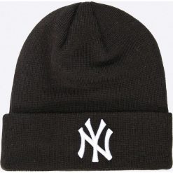 New Era - Czapka. Czarne czapki zimowe męskie marki New Era, z dzianiny. W wyprzedaży za 89,90 zł.