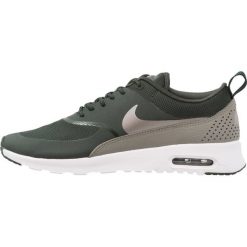 Trampki i tenisówki damskie: Nike Sportswear AIR MAX THEA Tenisówki i Trampki outdoor green/metallic pewter