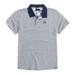 Koszulka polo w kolorze szarym. Szare koszulki męskie Pepe Jeans, Mexx, Pierre Cardin, s, z haftami, z bawełny, polo, bez rękawów. W wyprzedaży za 109,95 zł.