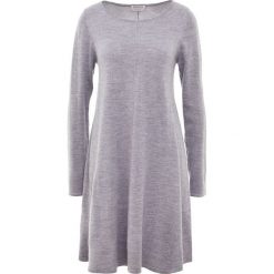 Repeat Sukienka dzianinowa med grey. Szare sukienki dzianinowe Repeat. Za 719,00 zł.