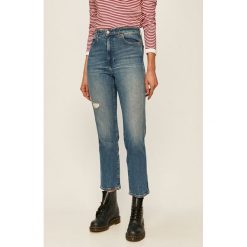 Wrangler - Jeansy The Retro. Niebieskie jeansy damskie Wrangler, m, z podwyższonym stanem. W wyprzedaży za 169,90 zł.