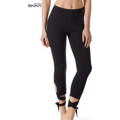 Leginsy Skiny Yoga and Relax 085097. Sukienki damskie Skiny, bez wzorów, bez kołnierzyka, bez rękawów. Za 229,00 zł.