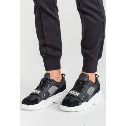 SNEAKERSY VERSACE JEANS COUTURE. Czarne sneakersy męskie Versace Jeans Couture, bez zapięcia. Za 839,00 zł.