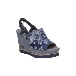 Sandały Wrangler Sandały Kelly Indigo WL171683. Niebieskie sandały damskie marki Wrangler, bez wzorów, bez obcasa, bez zapięcia. Za 208,99 zł.