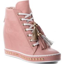 Sneakersy CARINII - B4463 L96-000-000-C98. Czerwone sneakersy damskie Carinii, z materiału. W wyprzedaży za 259,00 zł.