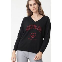 Czarny Sweter Crystal Brook. Czarne swetry damskie Born2be, s, bez wzorów, bez rękawów, bez kaptura. W wyprzedaży za 59,99 zł.