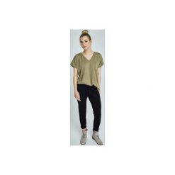 Koszulka Marla || organic cotton. Zielone koszulki damskie Giraffe, m, z bawełny. Za 111,75 zł.