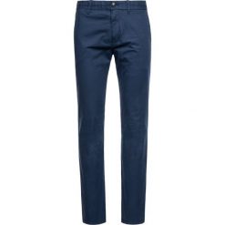 Spodnie materiałowe TOMMY HILFIGER MW0MW11006. Niebieskie jeansy męskie TOMMY HILFIGER, m, bez wzorów. W wyprzedaży za 269,00 zł.