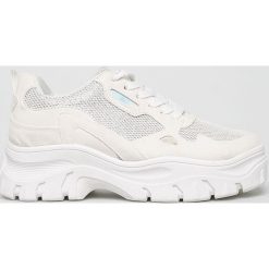 Public Desire - Buty. Białe buty sportowe damskie Public Desire, bez wzorów, z gumy, sportowe. W wyprzedaży za 129,90 zł.