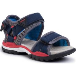 Sandały GEOX - J Borealis B. C J020RC 01411 C0735 S Navy/Red. Niebieskie sandały chłopięce Geox, ze skóry ekologicznej, bez zapięcia. W wyprzedaży za 209,00 zł.