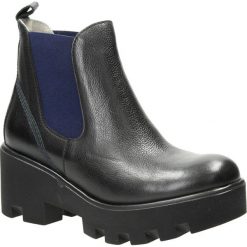 BOTKI NESSI 725/N. Czarne botki damskie Nessi, bez obcasa, bez zapięcia. Za 219,99 zł.
