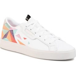 Buty adidas - Sleek W EG7876 Ftwwht/Tecprp/Crywht. Białe buty sportowe damskie Adidas, bez wzorów, z zamszu, sportowe. Za 379,00 zł.