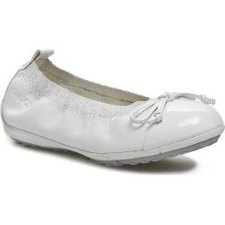Baleriny GEOX - J Piuma Bal. F J11B0F 00043 C1000 Biały. Białe baleriny dziewczęce Geox, z materiału. W wyprzedaży za 169,00 zł.