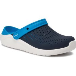 Klapki CROCS - Literide Clog K 205964 Navy/White. Niebieskie klapki damskie Crocs, bez wzorów, z tworzywa sztucznego, bez obcasa. Za 179,00 zł.