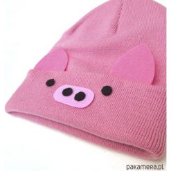 Czapka Beanie Świnka. Fioletowe czapeczki niemowlęce marki Pakamera. Za 85,00 zł.