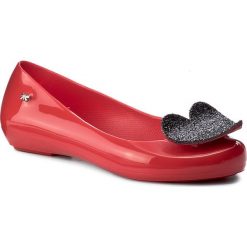 Baleriny ZAXY - Glamour Fem 82360 Czerwony 01591 Y285008 02064. Czerwone baleriny damskie Zaxy, bez wzorów, z tworzywa sztucznego, glamour, bez obcasa. W wyprzedaży za 99,00 zł.