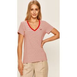 Levi's - T-shirt. Czerwone bluzki damskie Levi's®, s, bez wzorów, z bawełny, casualowe, bez kołnierzyka, z krótkim rękawem. Za 99,90 zł.