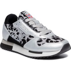Sneakersy NAPAPIJRI - Vicky NA4DXS Silver S00. Szare półbuty damskie Napapijri, z zamszu. W wyprzedaży za 379,00 zł.