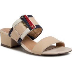 Klapki LORETTA VITALE - 41204 Off White. Brązowe klapki damskie Loretta Vitale, z aplikacjami, ze skóry, bez obcasa, na obcasie. Za 189,00 zł.