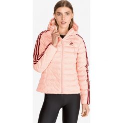 Adidas Originals Monogram Kurtka Różowy. Różowe kurtki damskie adidas Originals, na jesień, bez wzorów, z poliesteru. Za 498,95 zł.