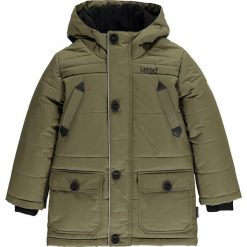 Kurtka w kolorze khaki. Brązowe kurtki chłopięce lamino, z aplikacjami, ze skóry, bez kaptura. W wyprzedaży za 182,95 zł.